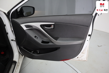 2015 - hyundai avante