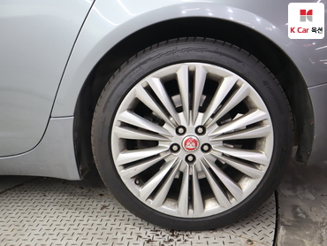 2015 - jaguar xf