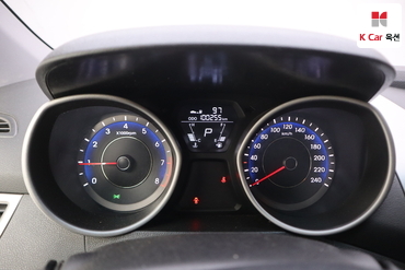 2011 - hyundai avante