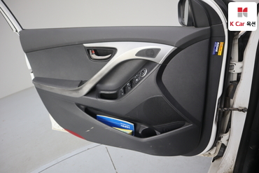 2011 - hyundai avante