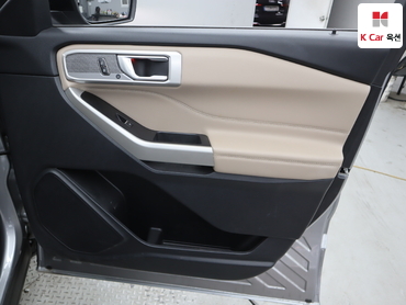 2022 - ford explorer