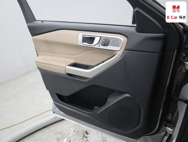 2022 - ford explorer