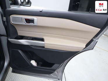2022 - ford explorer