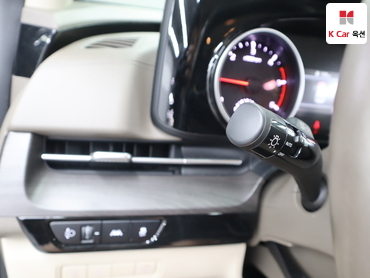 2023 - kia carnival