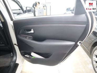 2016 - kia carens