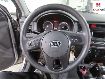 2010 - kia pride