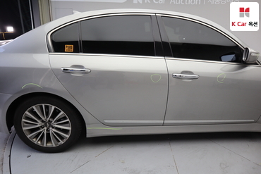 2013 - hyundai bh330