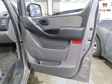 2019 - hyundai grand starex