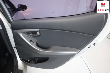 2014 - hyundai avante