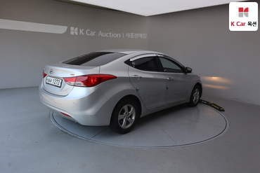 2014 - hyundai avante