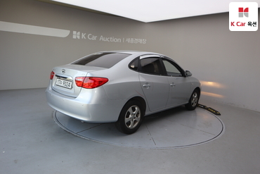 2010 - hyundai avante