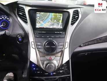 2011 - hyundai grandeur