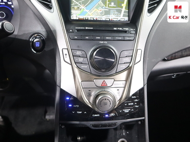 2011 - hyundai grandeur