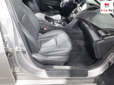 2011 - hyundai grandeur