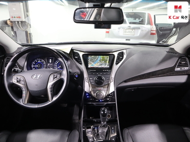 2011 - hyundai grandeur