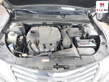 2011 - hyundai grandeur