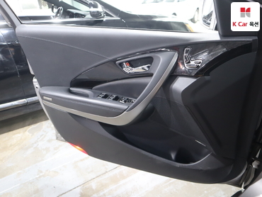 2011 - hyundai grandeur