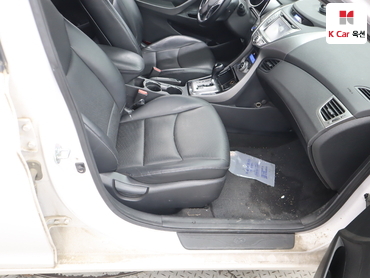 2014 - hyundai avante