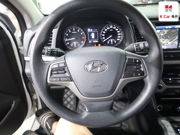 2018 - hyundai avante