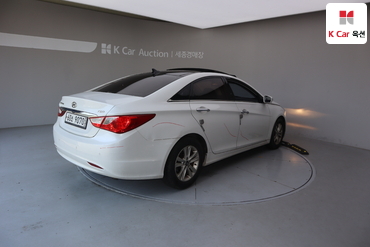 2011 - hyundai sonata