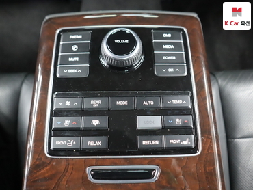 2015 - hyundai equus