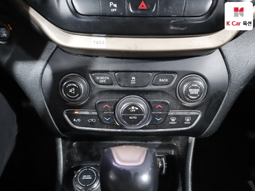 2015 - jeep cherokee