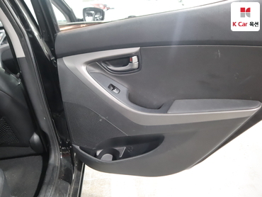 2014 - hyundai avante