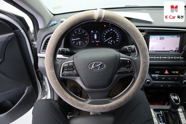 2018 - hyundai avante