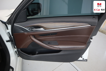 2018 - bmw 5 series