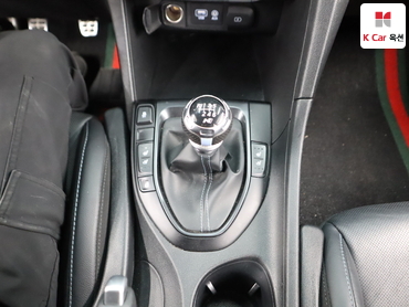 2020 - hyundai veloster