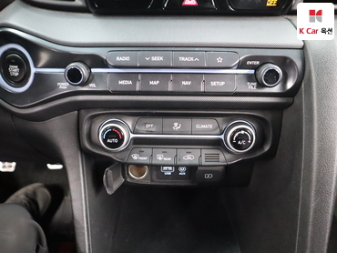 2020 - hyundai veloster