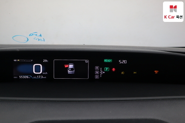 2017 - toyota prius