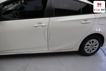 2017 - toyota prius