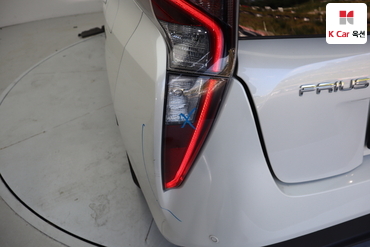2017 - toyota prius