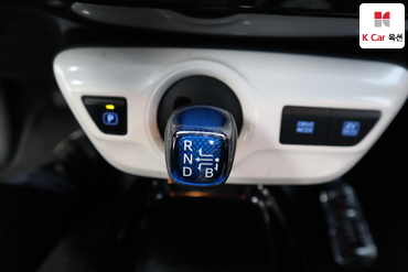 2017 - toyota prius