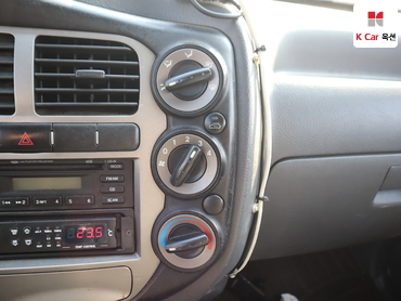 2010 - kia bongo iii
