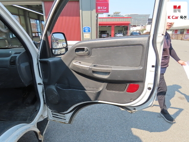 2009 - kia bongo iii