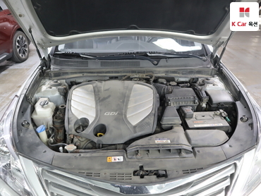 2011 - hyundai grandeur