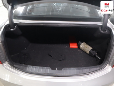 2011 - hyundai grandeur