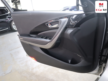 2011 - hyundai grandeur