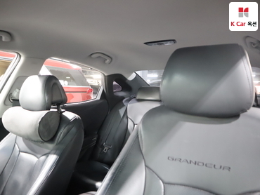 2011 - hyundai grandeur