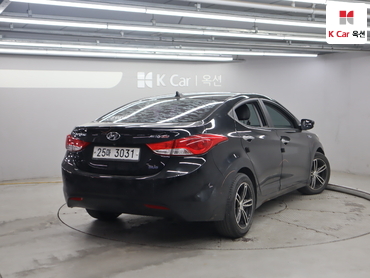 2012 - hyundai avante