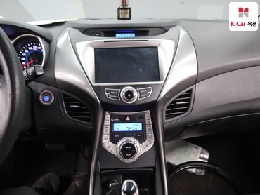 2012 - hyundai avante