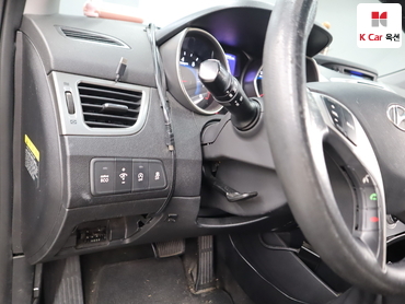 2012 - hyundai avante