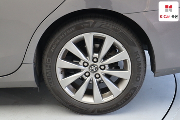 2017 - toyota camry