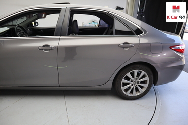2017 - toyota camry