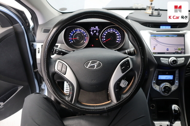 2011 - hyundai avante
