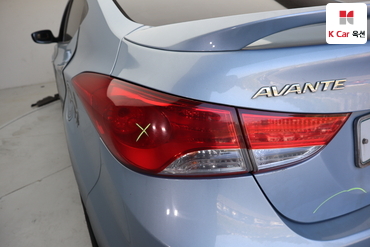 2011 - hyundai avante