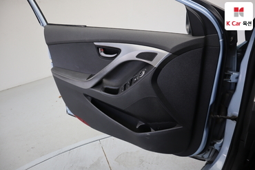 2011 - hyundai avante