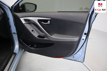 2011 - hyundai avante